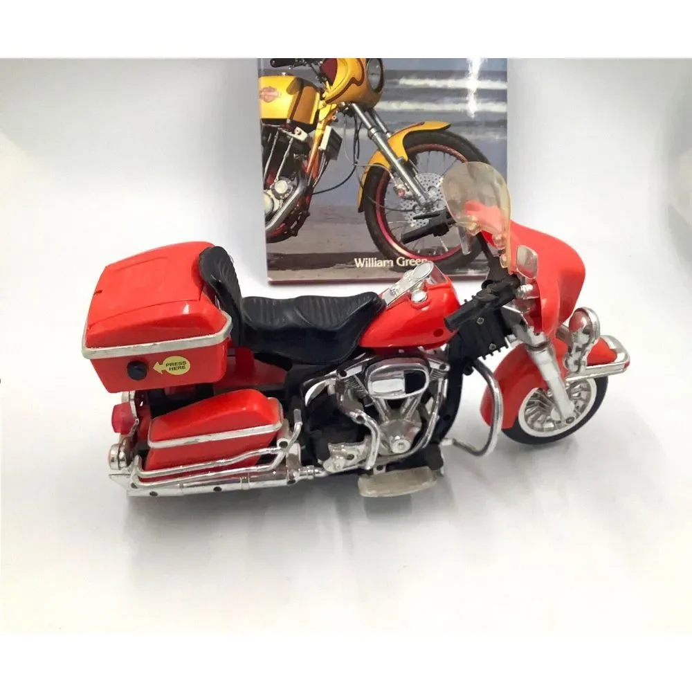 Harley‎ Davidson Plastic Motorcycle 14 x 9 with Sound and The Living Legend Book